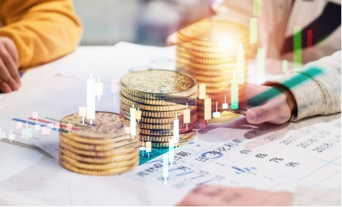 对比四大政策，看布什克里如何为“双赤字”买单？